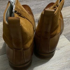 Men's Classic Brown Leather Boots
